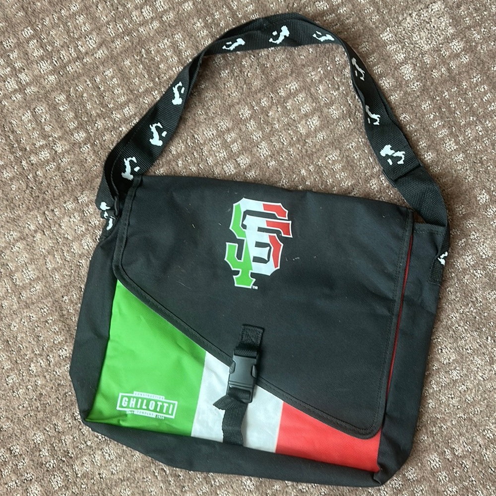 San Francisco Giants Special Edition Buckle Bag 🧡⚾ Limited Edition